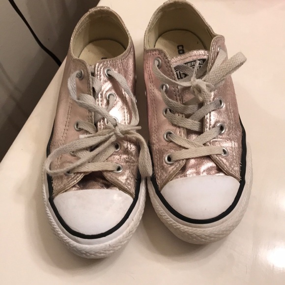 second hand converse shoes